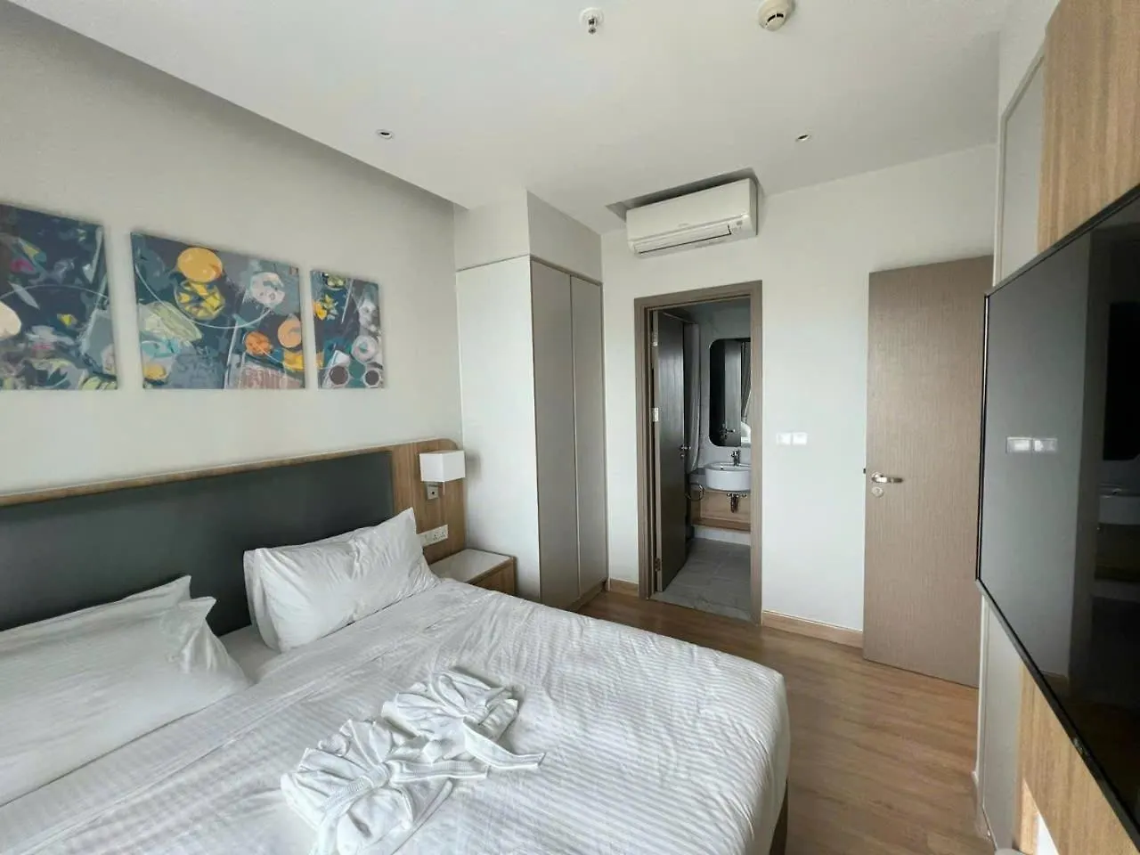 Lusso Suites - D1Mension & Zenity Residence, Sg'S Heart Ho Chi Minh City 0*,